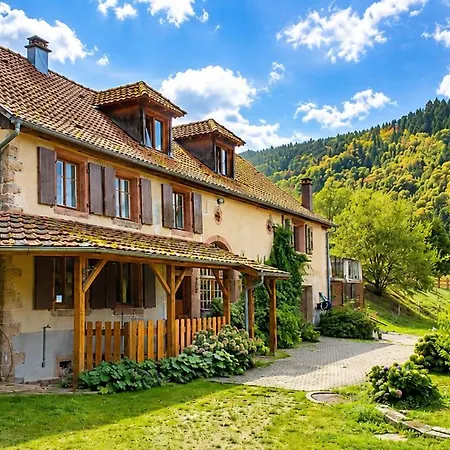 Domaine Du Rouhu Hébergement de vacances Fouchy